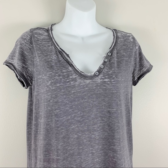NEW William Rast Cooper Henley Distressed T-Shirt Top Gray Women’s Size Small - Picture 7 of 14